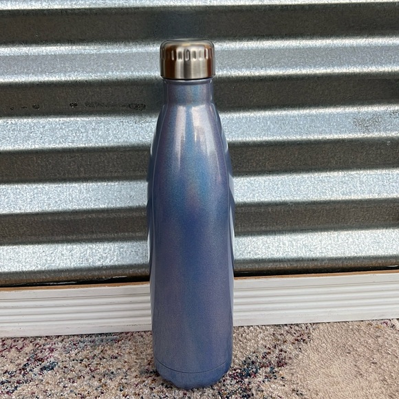 HD Designs Outdoors Other - NWT HD Designs Outdoors Stainless Steel Insulated Water Bottle 25oz